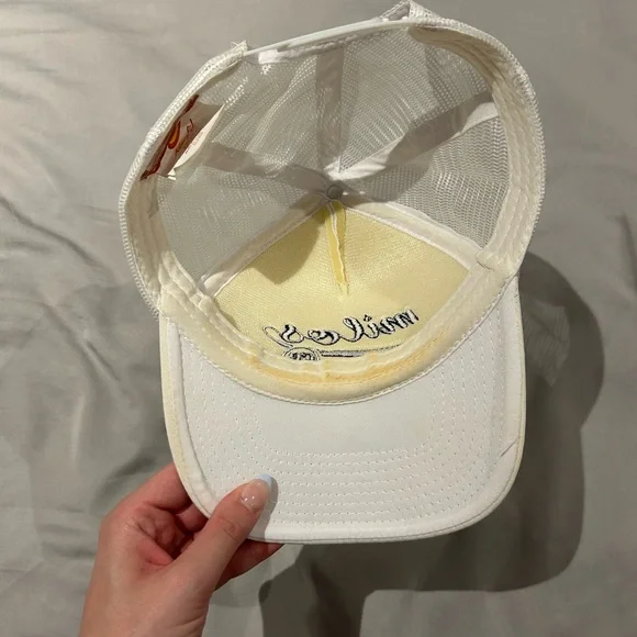 Milos White Cap - Picture 2 of 2